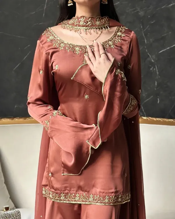 Rose_Pink_Embroidered_Silk_Salwar_Kameez_Suit_Set_With_Dupatta
