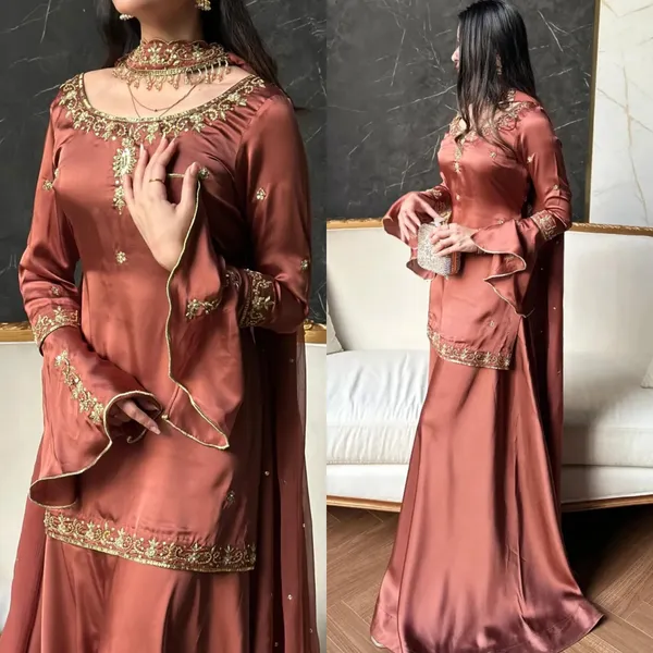 Rose_Pink_Embroidered_Silk_Salwar_Kameez_Suit_Set_With_Dupatta