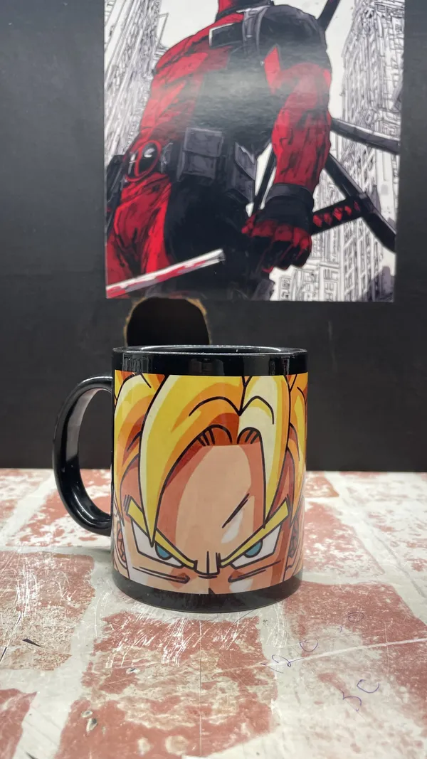 Multicolor_Dragon_Ball_Z_Super_Saiyan_Goku_Heat_Reactive_Coffee_Mug