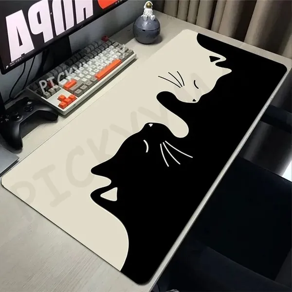 Black_And_White_Cat_Design_Extended_Gaming_Mouse_Pad