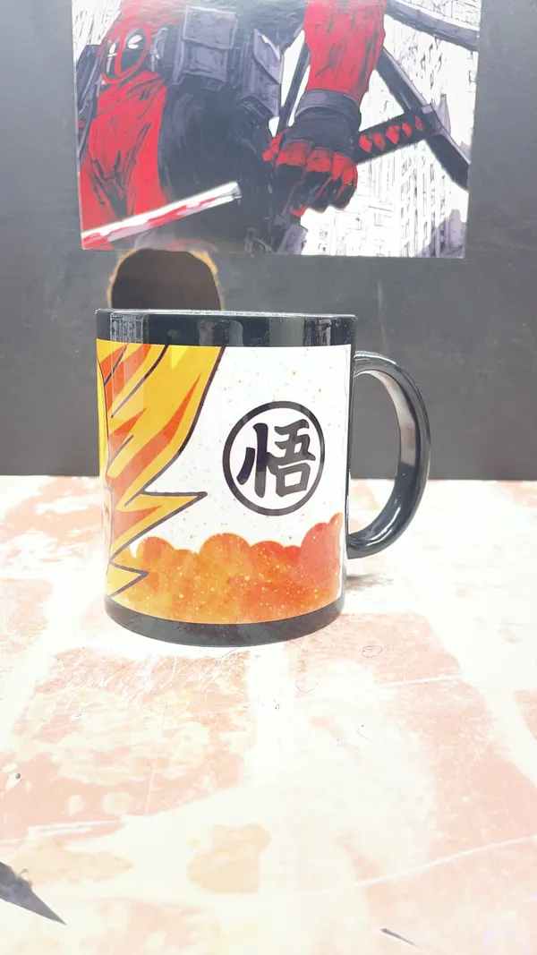 Multicolor_Dragon_Ball_Z_Super_Saiyan_Goku_Heat_Reactive_Coffee_Mug