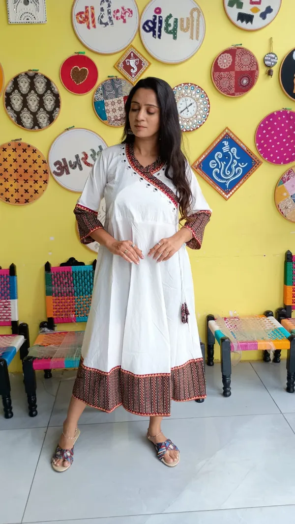 White_Cotton_Premium_Kurti_For_Women