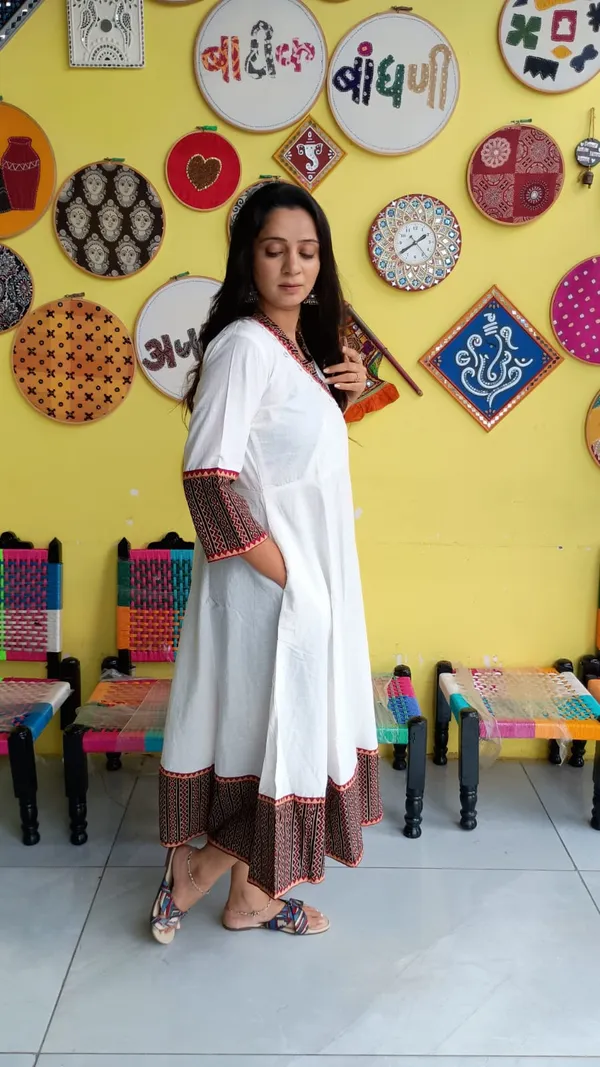 White_Cotton_Premium_Kurti_For_Women