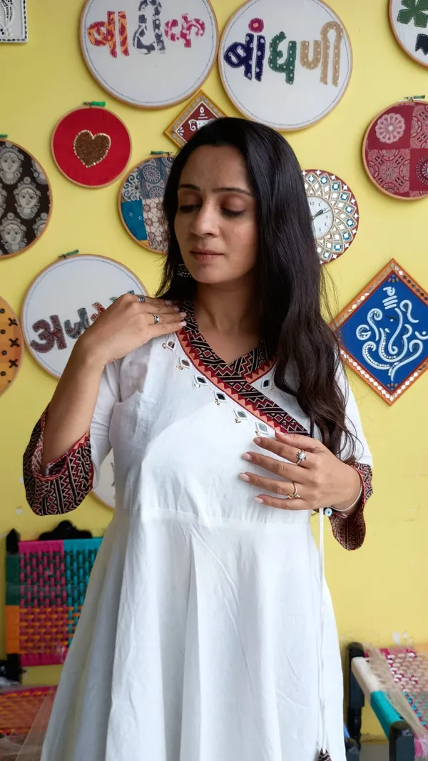 White_Cotton_Premium_Kurti_For_Women