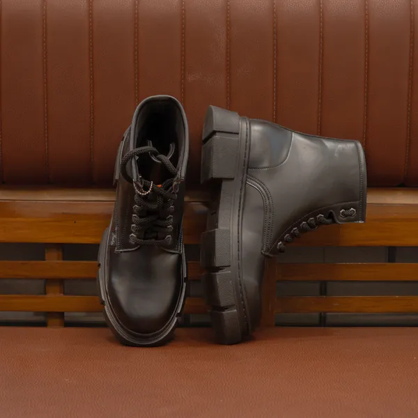 The_Player_Boots
