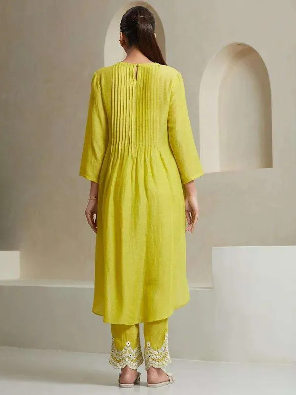 Parrot_Green_Cotton_Printed_Linen_Flared_Straight_Kurti_With_Palazzo_And_Dupatta_(Parrot_Green)_For_Women