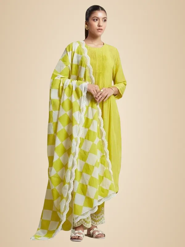 Parrot_Green_Cotton_Printed_Linen_Flared_Straight_Kurti_With_Palazzo_And_Dupatta_(Parrot_Green)_For_Women