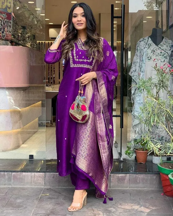 Purple_Viscose_Silk_Heavy_Embroidered_Straight_Kurta_With_Trouser_&_Banarasi_Jacquard_Dupatta_Set_For_Women