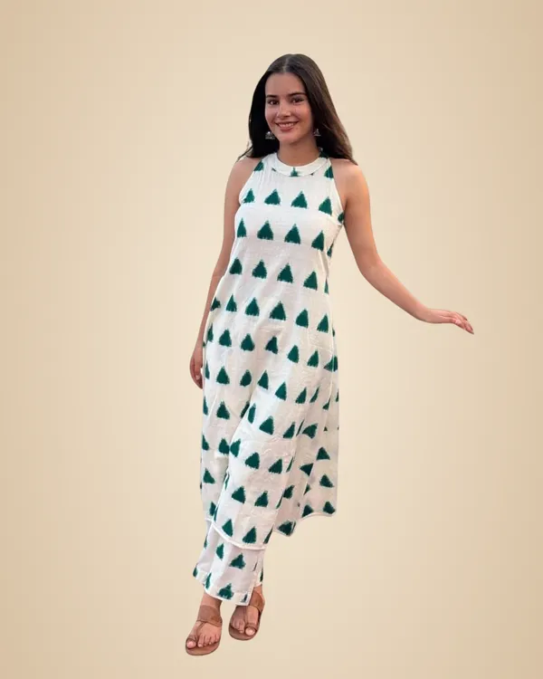 White_Cotton_Printed_Sleeveless_Co-Ord_Set_Elegant_Summer_Two-Piece_Outfit_For_Women