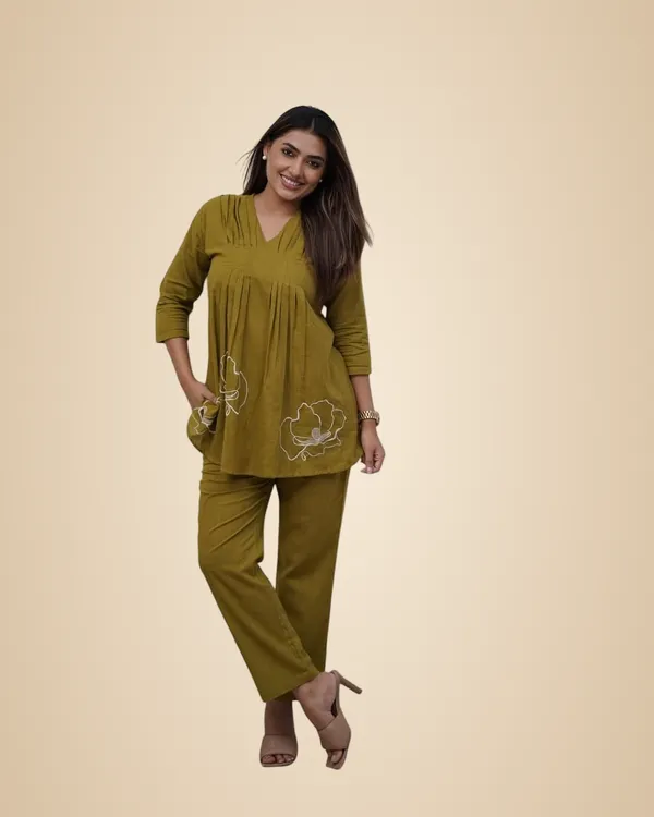 Mehndi_Cotton_Rose_Printed_Short_Anarkali_Kurta_With_Pant_Cord_Set_For_Women