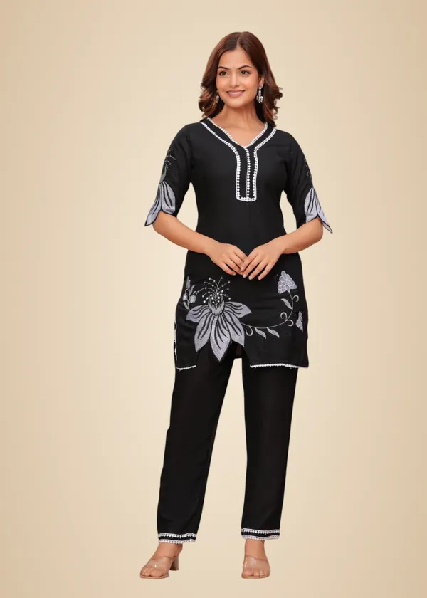 Black_Cotton_Floral_Printed_Short_Straight_Kurti_With_Pant_For_Women