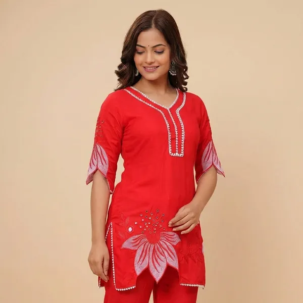 Red_Cotton_Floral_Printed_Short_Straight_Kurti_With_Pant_For_Women