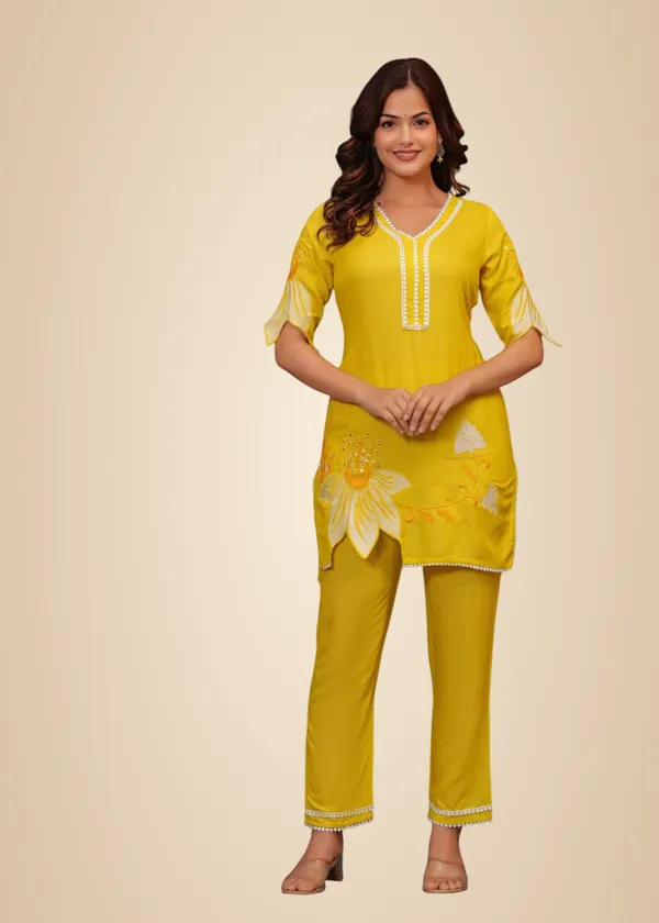 Yellow_Cotton_Floral_Printed_Short_Straight_Kurti_With_Pant_For_Women