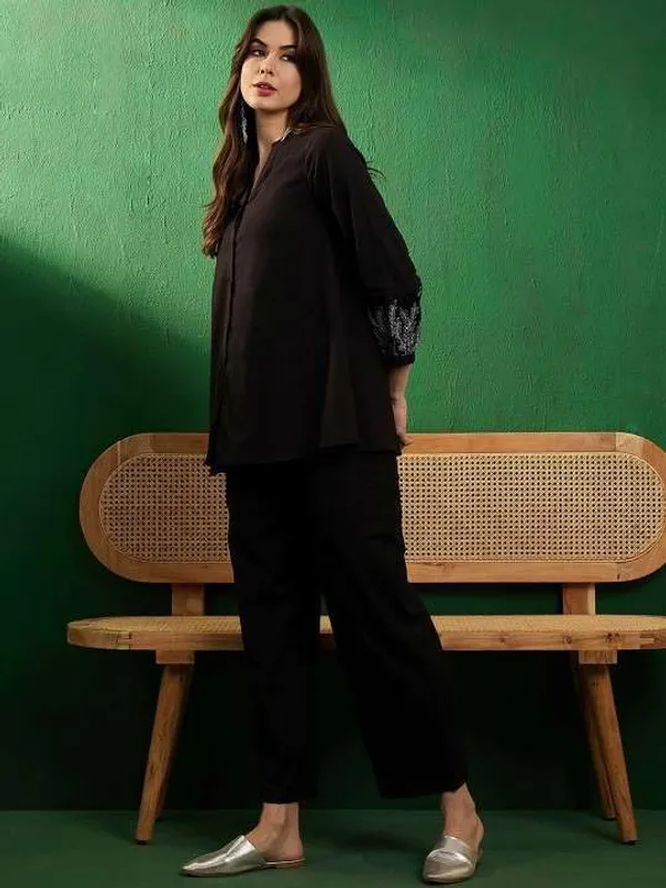 Black_Rayon_Embroidery_Straight_Kurti_Pant_Set_For_Women