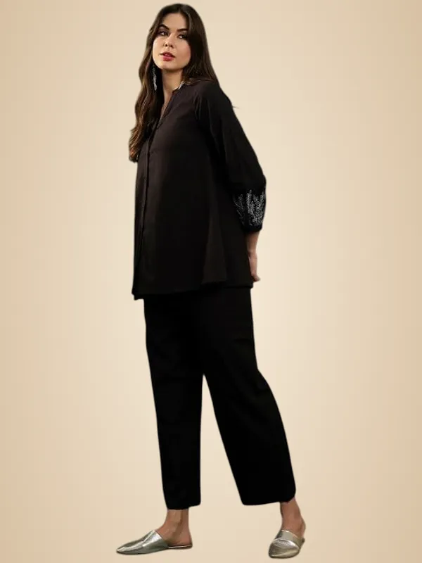 Black_Rayon_Embroidery_Straight_Kurti_Pant_Set_For_Women