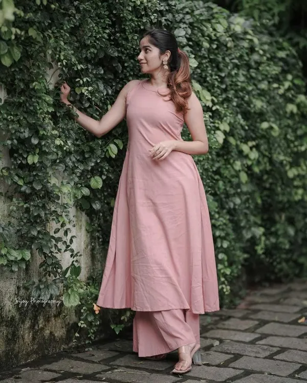 Pink_Rayon_Printed_Straight_Kurti_With_Pant_Set_For_Women