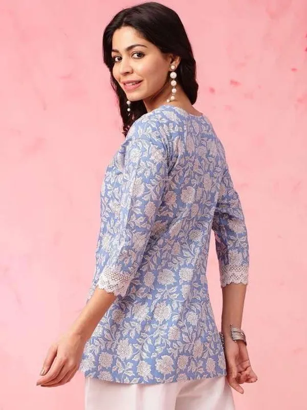 Sky_Blue_Rayon_Floral_Printed_Straight_Short_Kurti_Set_For_Women