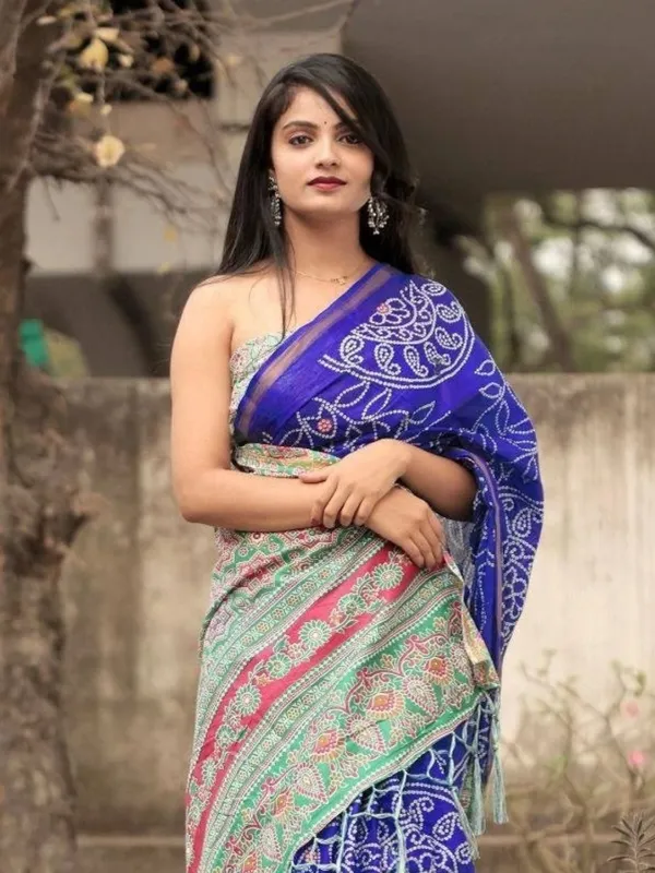 Ethnic_Pure_Soft_Cotton_Linen_Digital_Printed_Saree_with_Unstitched_Blouse_Piece_|_Bollywood_Style_Lightweight_Traditional_Wear_for_Women