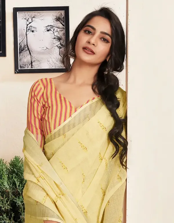 Ethnic_Pure_Soft_Cotton_Linen_Digital_Printed_Saree_with_Unstitched_Blouse_Piece_|_Bollywood_Style_Lightweight_Traditional_Wear_for_Women