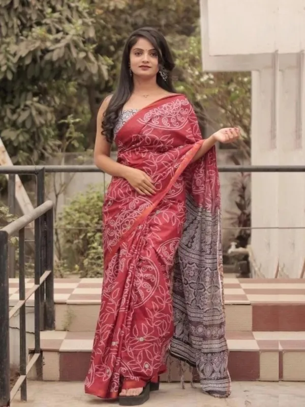 Ethnic_Pure_Soft_Cotton_Linen_Digital_Printed_Saree_with_Unstitched_Blouse_Piece_|_Bollywood_Style_Lightweight_Traditional_Wear_for_Women