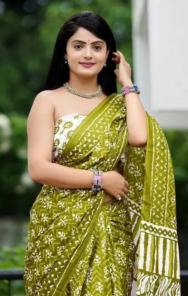 Ethnic_Pure_Soft_Chanderi_Cotton_Digital_Printed_Saree_with_Unstitched_Blouse_Piece_|_Bollywood_Style_Lightweight_Traditional_Wear_for_Women