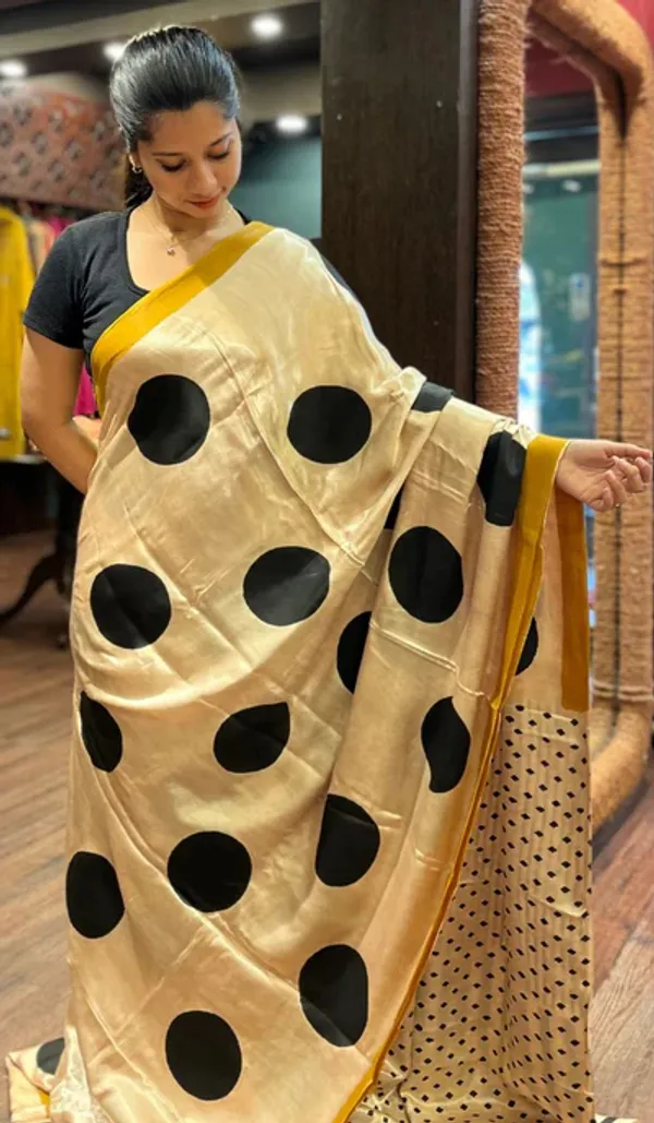 Ethnic_Pure_Soft_Chinon_Silk_Digital_Printed_Saree_with_Unstitched_Blouse_Piece_|_Bollywood_Style_Lightweight_Traditional_Wear_for_Women