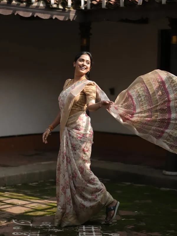 Ethnic_Pure_Soft_Cotton_Linen_Digital_Printed_Saree_with_Unstitched_Blouse_Piece_|_Bollywood_Style_Lightweight_Traditional_Wear_for_Women