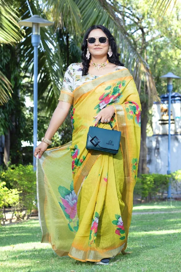 Ethnic_Pure_Soft_Cotton_Linen_Digital_Printed_Saree_with_Unstitched_Blouse_Piece_|_Bollywood_Style_Lightweight_Traditional_Wear_for_Women