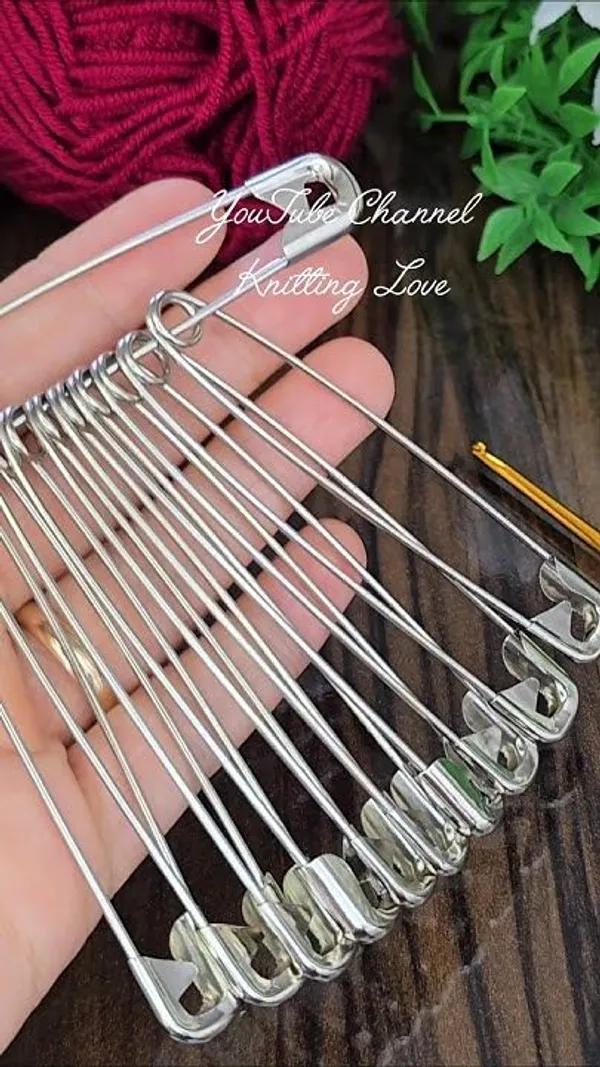 Stainless_Steel_Knitting_Needles_Set_11_Pieces_With_Loop_Ends