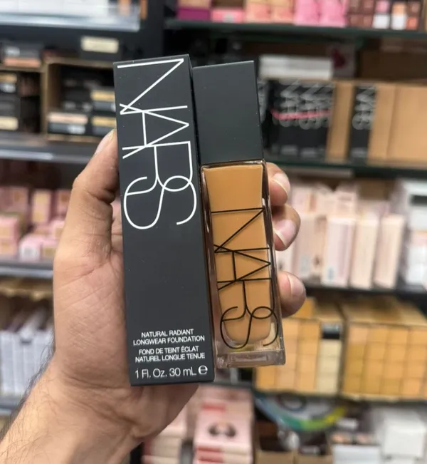 Nars_Natural_Radiant_Longwear_Foundation