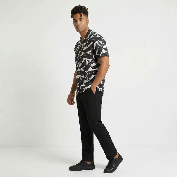 Jet_Black_And_Ivory_Breathable_Poly_Brushstroke_Short_Sleeve_Shirt_For_Men