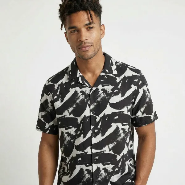 Jet_Black_And_Ivory_Breathable_Poly_Brushstroke_Short_Sleeve_Shirt_For_Men