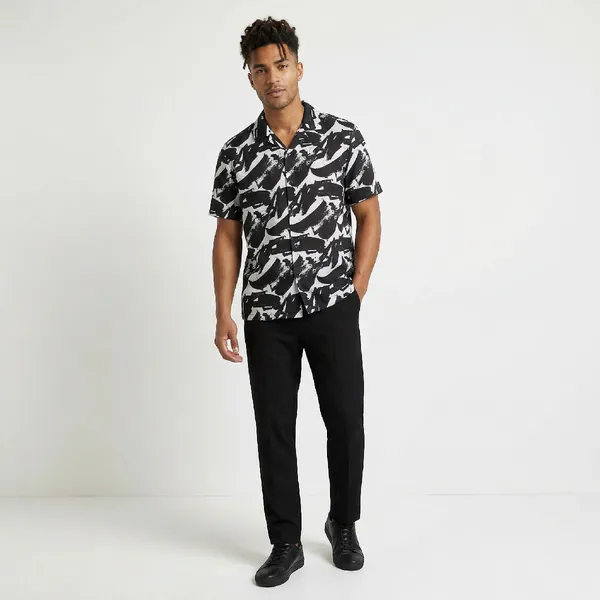 Jet_Black_And_Ivory_Breathable_Poly_Brushstroke_Short_Sleeve_Shirt_For_Men