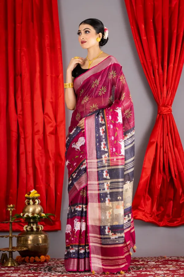 Elegant_Handloom_Silk_Saree_With_Golden_Motifs_And_Contrast_Border