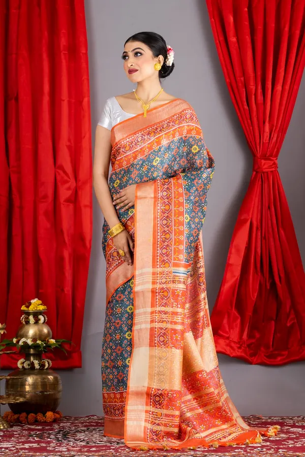 Traditional_Handloom_Silk_Saree_With_Woven_Border_And_Pallu