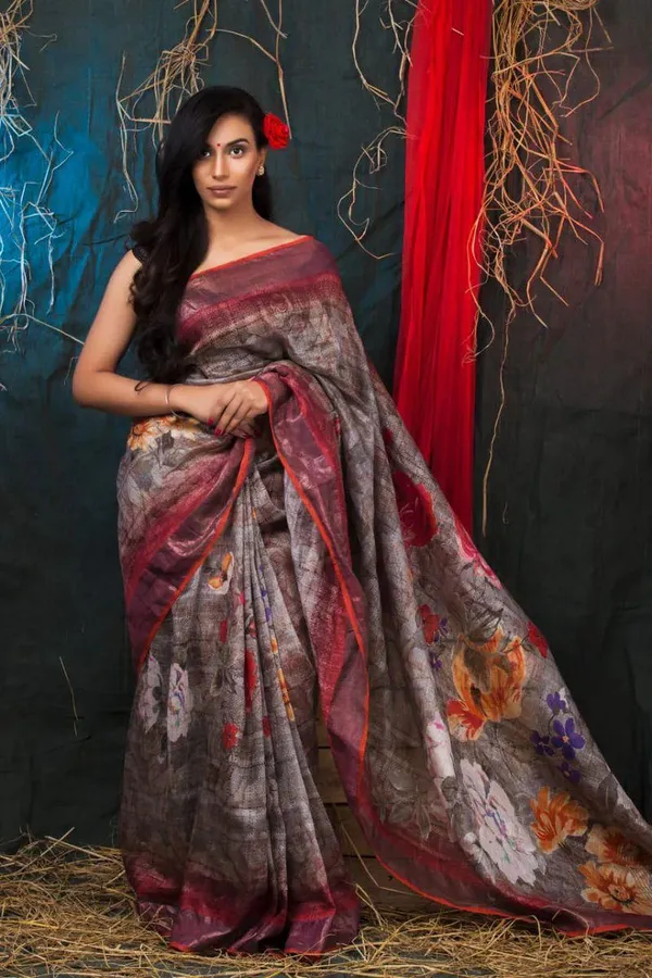 Designer_Printed_Linen_Saree_With_Floral_Motifs_-_Grey_With_Maroon_Border