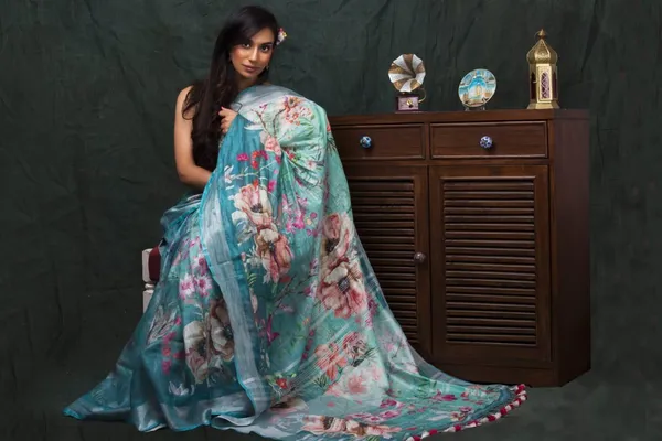 Floral_Printed_Organza_Saree_With_Pom-Pom_Border
