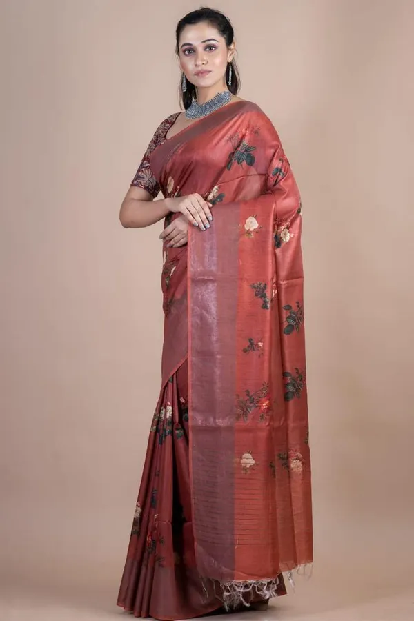 Elegant_Rust_Silk_Saree_With_Floral_Motifs_And_Printed_Blouse