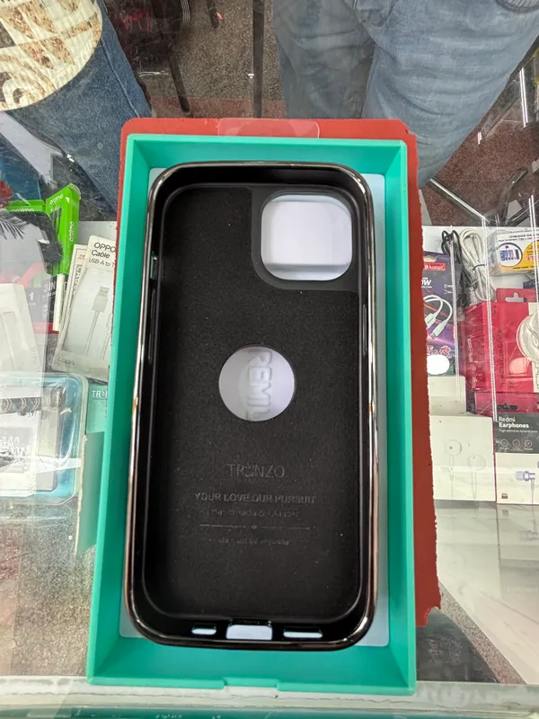 Black_Silicone_Premium_Phone_Case_For_Iphone