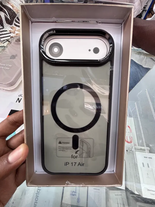 Black_High_Quality_Clear_Plastic_With_Black_Reinforced_Bumper_Premium_Phone_Case_For_Iphone