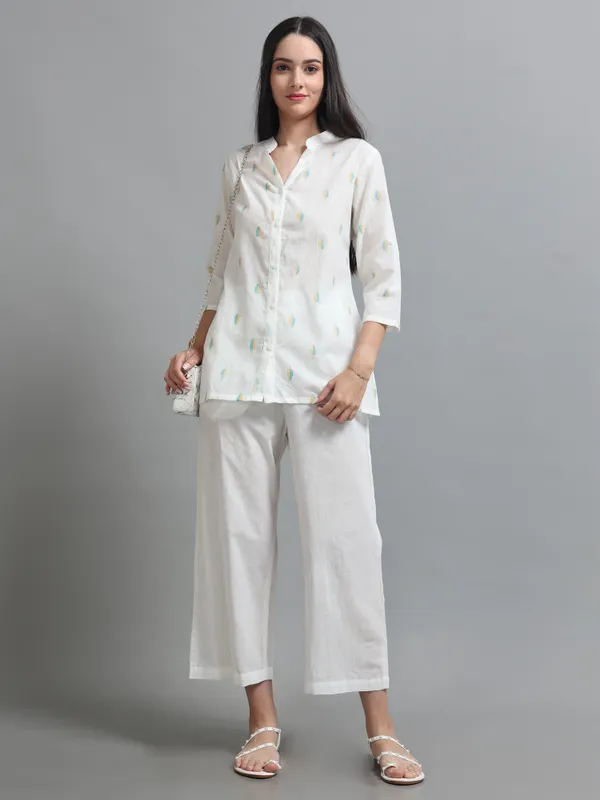 Purple_Foil_Print_Kurta_With_Pants_Set_And_White_Embroidered_Cotton_Kurta_Set_For_Women