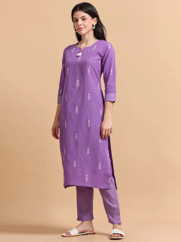 Purple_Foil_Print_Kurta_With_Pants_Set_And_White_Embroidered_Cotton_Kurta_Set_For_Women