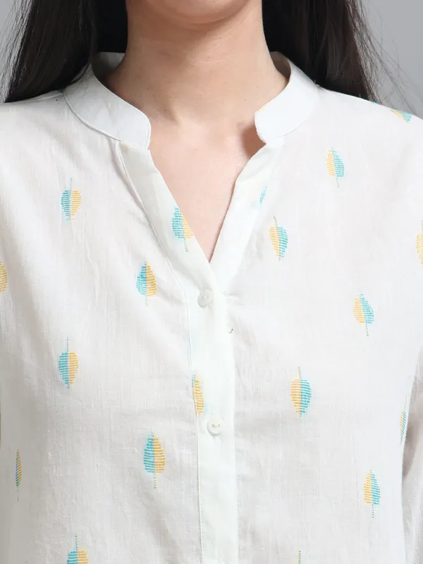 White_Embroidered_Cotton_Kurta_Set_For_Women