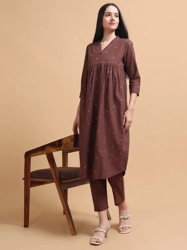 Brown_Embroidered_Knee-Length_Kurta_With_Pants_For_Women