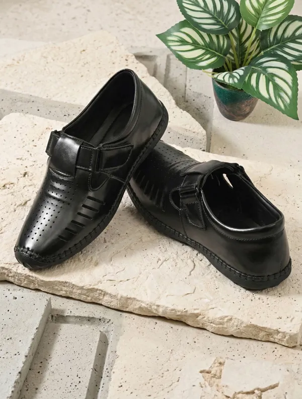 Black_Synthetic_Leather_Closed_Toe_Slip_On_Sandals_For_Men