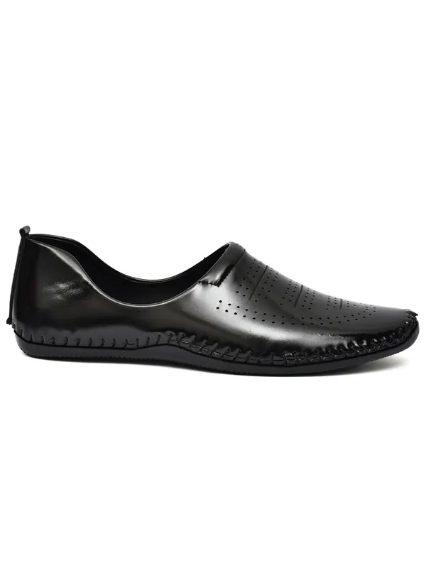 Black_Synthetic_Leather_Perforated_Slip_On_Shoes_For_Men