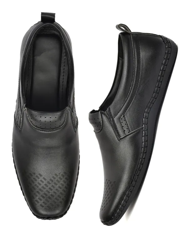 Black_Synthetic_Leather_Shoes_For_Men