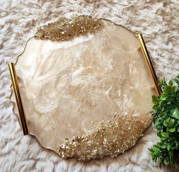 Elegant_Marble_Design_Resin_Tray_With_Gold_Accents_And_Handles