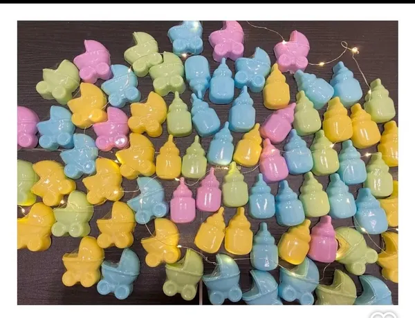 Pastel_Butterfly_&_Pear_Shaped_Scented_Wax_Melts_-_Assorted_Colors