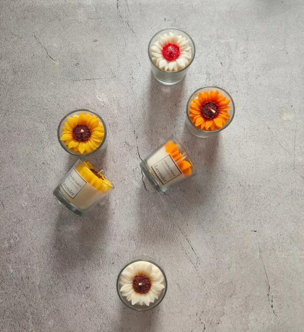 Decorative_Floral_Candles_In_Glass_Holders_-_Set_Of_6_(Assorted_Sunflower_Colors)